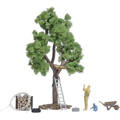 Busch 1834 Wooden Tree House Kit - House Busch 1834 Wooden Tree House Kit - House