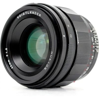 Voigtländer Nokton 40 mm / 1.2 Sony E - Manueller Fokus, Schwarz Voigtländer Nokton 40 mm / 1.2 Sony E - Manueller Fokus, Schwarz