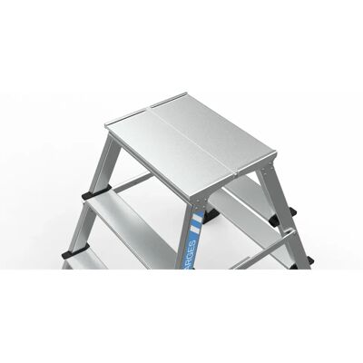 Zarges Échelle XLstep P 2x2 Plateforme de travail - Publicité Zarges Échelle XLstep P 2x2 Plateforme de travail - Publicité