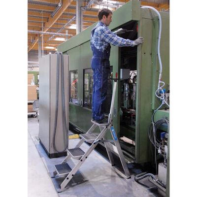 Zarges Modell T 230mm - Leiter mit 3 Stufen Zarges Modell T 230mm - Leiter mit 3 Stufen