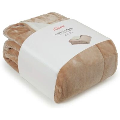 s.Oliver Doublesoft Beigefarbene Wendedecke aus Mikrofaser - Wohndecke s.Oliver Doublesoft Beigefarbene Wendedecke aus Mikrofaser - Wohndecke