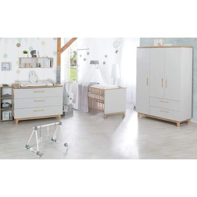 Babyzimmer-Komplettset ROBA Caro - Kinderbett, Schrank & Wickelkommode Babyzimmer-Komplettset ROBA Caro - Kinderbett, Schrank & Wickelkommode