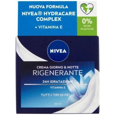 NIVEA Crema Notte - Idratante e Rigenerante per Pelle Normale e Mista NIVEA Crema Notte - Idratante e Rigenerante per Pelle Normale e Mista