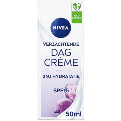 Nivea Sensitive Idratante SPF 15 - Cura per pelle sensibile Nivea Sensitive Idratante SPF 15 - Cura per pelle sensibile