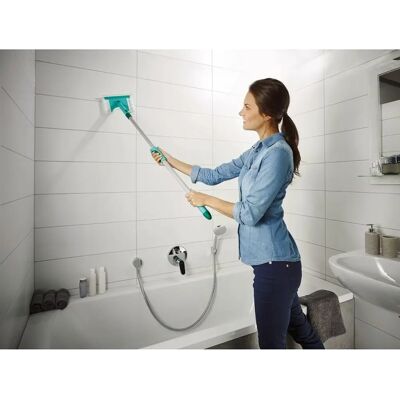 Leifheit Fliesen- und Badreiniger mit Mikrofaser-Flexi-Pad und Teleskopstiel Leifheit Fliesen- und Badreiniger mit Mikrofaser-Flexi-Pad und Teleskopstiel