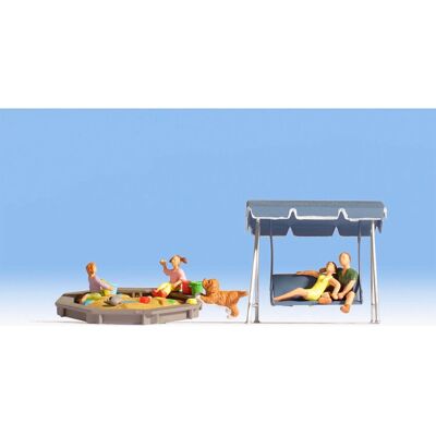 Noch N15590 Family HO 1:87 Figures - Model Accessories Noch N15590 Family HO 1:87 Figures - Model Accessories