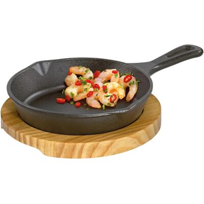 Mini gjutjärn serveringspanna från Küchenprofi med träunderlag Mini gjutjärn serveringspanna från Küchenprofi med träunderlag