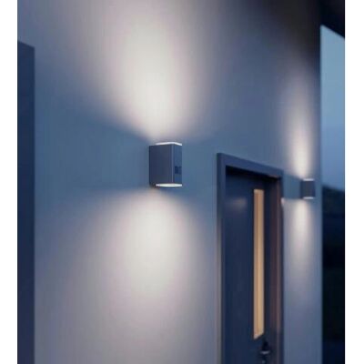 Steinel L930 Passive Infrared PIR Sensor Wired Wall Outdoor Light Steinel L930 Passive Infrared PIR Sensor Wired Wall Outdoor Light