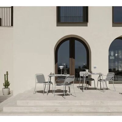 Scaun YUA de Blomus - Gri Mătase - Design Modern pentru Exterior Scaun YUA de Blomus - Gri Mătase - Design Modern pentru Exterior