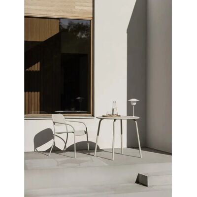 Masă de Bistro Exterioară YUA de la Blomus - Oțel galvanizat - 80cm Masă de Bistro Exterioară YUA de la Blomus - Oțel galvanizat - 80cm