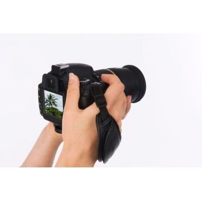 Sangle de Main en Cuir Carat HS-1 - Sangle pour Appareil Photo - Publicité Sangle de Main en Cuir Carat HS-1 - Sangle pour Appareil Photo - Publicité