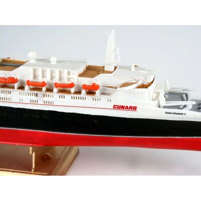 Revell Queen Elizabeth 2 utasszállító hajó makett - 1:1200 Revell Queen Elizabeth 2 utasszállító hajó makett - 1:1200