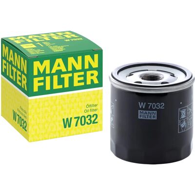 Filtre à Huile MANN-FILTER - Modèle W 7032 - Convient pour Renault, Nissan, Dacia, Mercedes - Publicité Filtre à Huile MANN-FILTER - Modèle W 7032 - Convient pour Renault, Nissan, Dacia, Mercedes - Publicité