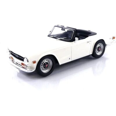 Minichamps Triumph TR6 Weiß 1:18 Diecast Modell - Oldtimer Minichamps Triumph TR6 Weiß 1:18 Diecast Modell - Oldtimer