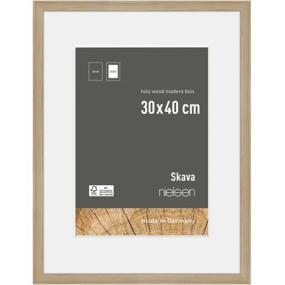 Nielsen Skava 30 x 40cm Wooden Picture Frame - White Nielsen Skava 30 x 40cm Wooden Picture Frame - White
