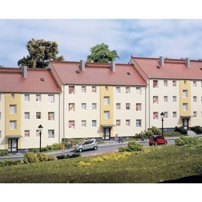 Auhagen 11402 Mehrfamilienhaus - H0 Modellbahn Auhagen 11402 Mehrfamilienhaus - H0 Modellbahn