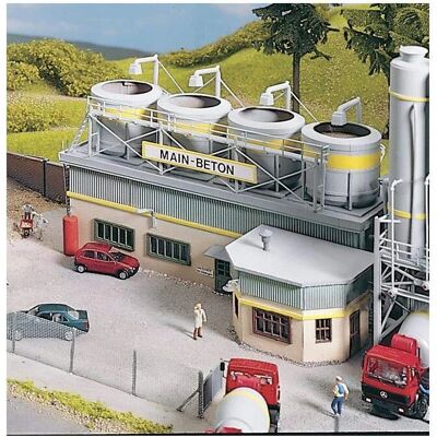Kit di Costruzione Piko - Cementificio H0 - Edificio Industriale Kit di Costruzione Piko - Cementificio H0 - Edificio Industriale