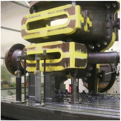 Perno de acero M18x315mm AMF - DIN6379 - Resistencia 8.8 Perno de acero M18x315mm AMF - DIN6379 - Resistencia 8.8