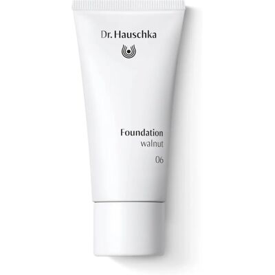 Dr. Hauschka Walnuss Foundation - Natürliche, mittlere Deckkraft Dr. Hauschka Walnuss Foundation - Natürliche, mittlere Deckkraft