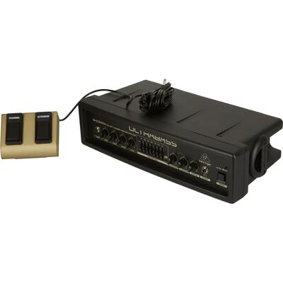 Behringer BXD3000H UltraBass 300W 2-Channel Amplifier Behringer BXD3000H UltraBass 300W 2-Channel Amplifier