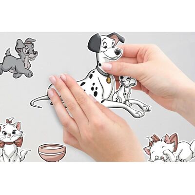 KOMAR Disney Katzen und Hunde Wandtattoo - Selbstklebend 50x70cm KOMAR Disney Katzen und Hunde Wandtattoo - Selbstklebend 50x70cm