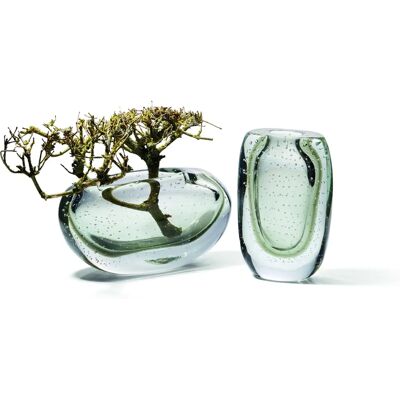 Philippi Vaso Amara - Handgefertigte grüne Glaskaraffe - Blumenarrangement Philippi Vaso Amara - Handgefertigte grüne Glaskaraffe - Blumenarrangement
