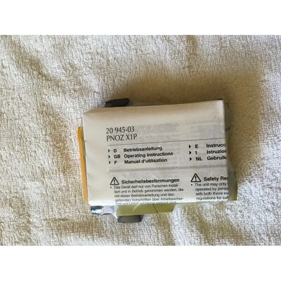 Interrupteur de sécurité Pilz PNOZ X1P 24V DC - Arrêt d'urgence & Surveillance portes - Publicité Interrupteur de sécurité Pilz PNOZ X1P 24V DC - Arrêt d'urgence & Surveillance portes - Publicité