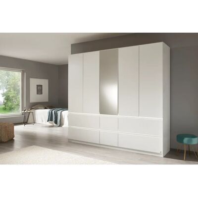 Rauch Madrid Kleiderschrank - Moderner Stil mit Beleuchtung Rauch Madrid Kleiderschrank - Moderner Stil mit Beleuchtung