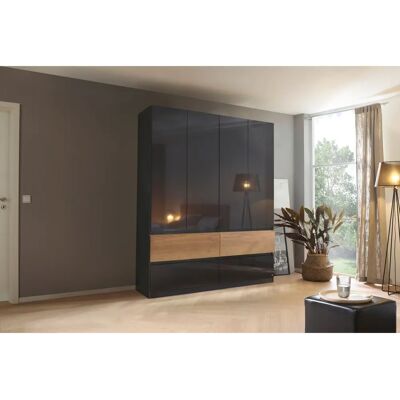 RAUCH Winnipeg Kleiderschrank - 4-türig, Grau, 181x210x56cm RAUCH Winnipeg Kleiderschrank - 4-türig, Grau, 181x210x56cm