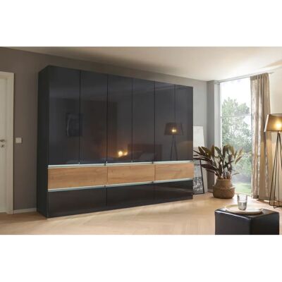 Rauch Winnipeg Kleiderschrank - 6 Türen, LED-Beleuchtung, Verstellbare Regale Rauch Winnipeg Kleiderschrank - 6 Türen, LED-Beleuchtung, Verstellbare Regale