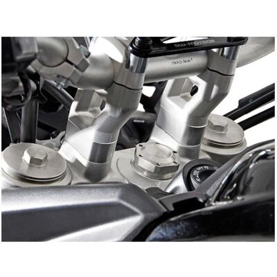 Sw-Motech Rehausseur de guidon Triumph Tiger 800/900/1200 - Handlebar Riser - Publicité Sw-Motech Rehausseur de guidon Triumph Tiger 800/900/1200 - Handlebar Riser - Publicité