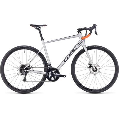 Cube Attain PRO 2023 - Leichtes Aluminium Rennrad Cube Attain PRO 2023 - Leichtes Aluminium Rennrad