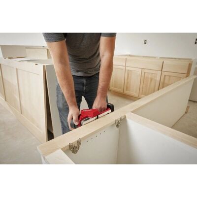 Milwaukee M12BLP-0X Kompakter 12V bürstenloser Hobel - Hobelmaschine Milwaukee M12BLP-0X Kompakter 12V bürstenloser Hobel - Hobelmaschine