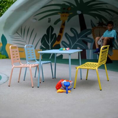 Casa.pro Kinder-Multicolor-Stahl-Tisch- und Stuhl-Set Casa.pro Kinder-Multicolor-Stahl-Tisch- und Stuhl-Set