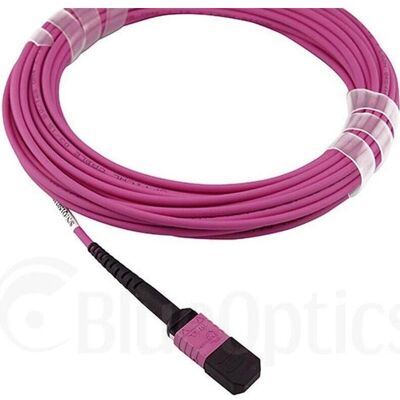 BlueOptics Glasfaserkabel - Modell SFP5252FU0.5MKB - 0,5m OM4 Violett BlueOptics Glasfaserkabel - Modell SFP5252FU0.5MKB - 0,5m OM4 Violett