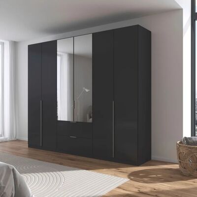 RAUCH AGORDO Kleiderschrank - 6 Türen, 3 Kleiderstangen, 7 Böden RAUCH AGORDO Kleiderschrank - 6 Türen, 3 Kleiderstangen, 7 Böden
