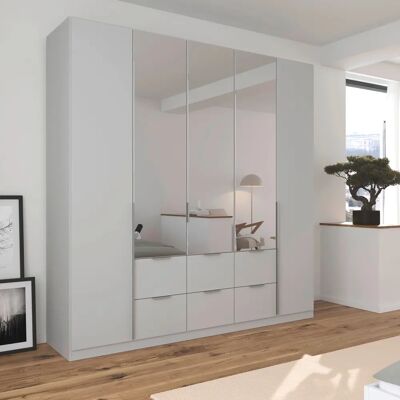 RAUCH Agordo Kleiderschrank mit 5 Einlegeböden und 3 Stangen RAUCH Agordo Kleiderschrank mit 5 Einlegeböden und 3 Stangen