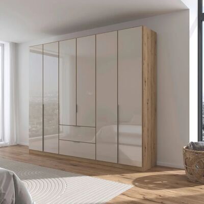 RAUCH Agordo Beiger Kleiderschrank - 6 Türen, 7 Regale, Metallbeschläge RAUCH Agordo Beiger Kleiderschrank - 6 Türen, 7 Regale, Metallbeschläge