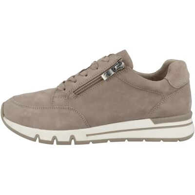 Baskets en daim taupe Caprice - Sneakers - Publicité Baskets en daim taupe Caprice - Sneakers - Publicité