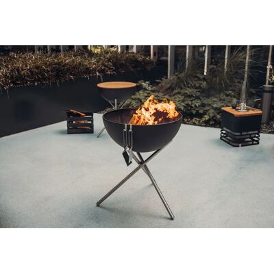 Höfats - Bol 70 Foyère avec Trépied - Feu, Grill & Ambiance - Publicité Höfats - Bol 70 Foyère avec Trépied - Feu, Grill & Ambiance - Publicité