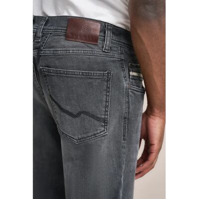 Bugatti Modell 35 - Slim Straight Fit Jeans mit Used-Look Bugatti Modell 35 - Slim Straight Fit Jeans mit Used-Look