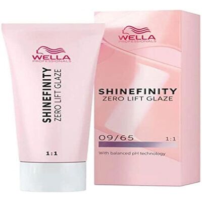 Coloration gloss rose shimmer - Wella Professionals - Publicité Coloration gloss rose shimmer - Wella Professionals - Publicité