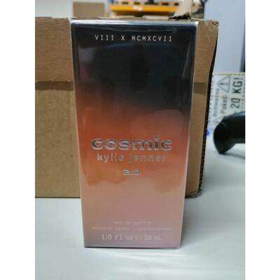 Kylie Jenner 2.0 Cosmic Eau De Parfum - Floral Amber - 30ml Kylie Jenner 2.0 Cosmic Eau De Parfum - Floral Amber - 30ml