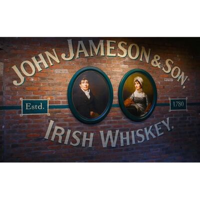 PAPERMOON Ziegel Wand Fototapete Jameson Irish Whiskey Dublin Museum - Tapete PAPERMOON Ziegel Wand Fototapete Jameson Irish Whiskey Dublin Museum - Tapete