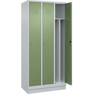 C+P Umkleidekabine Classic PLUS - 3 Fächer, Hellgrau / Resedagrün, 900mm breit C+P Umkleidekabine Classic PLUS - 3 Fächer, Hellgrau / Resedagrün, 900mm breit