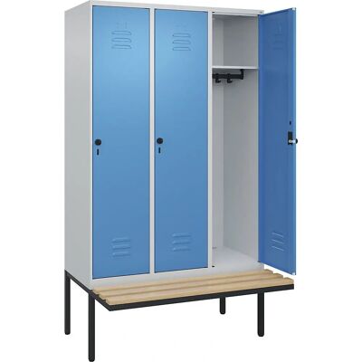 C+P Spind Schrank Classic PLUS mit Bank, 3 Abteile, Hellgrau / Hellblau - Spind C+P Spind Schrank Classic PLUS mit Bank, 3 Abteile, Hellgrau / Hellblau - Spind