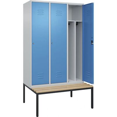 C+P Schließfach Classic PLUS mit Bank - 3 Fächer - Hellgrau / Hellblau - Schließfachtyp C+P Schließfach Classic PLUS mit Bank - 3 Fächer - Hellgrau / Hellblau - Schließfachtyp