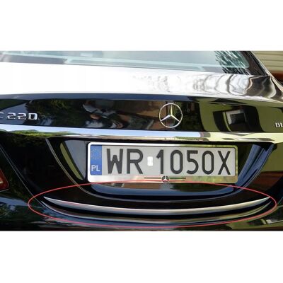 Mercedes C-Class W205 Finiture cromate per bagagliaio - Dettaglio auto premium Mercedes C-Class W205 Finiture cromate per bagagliaio - Dettaglio auto premium