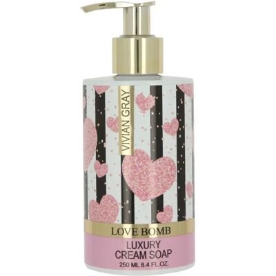 Kremowe mydło w płynie Love Bomb od Vivian Gray - Mydło w płynie Kremowe mydło w płynie Love Bomb od Vivian Gray - Mydło w płynie