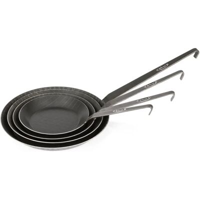 Petromax Cast Iron Frying Pan SP20 - Outdoor Cooking Equipment Petromax Cast Iron Frying Pan SP20 - Outdoor Cooking Equipment